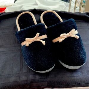 Isotoner- NWOT Black isotoner slippers.  Size 8.5-9.   Never been worn!